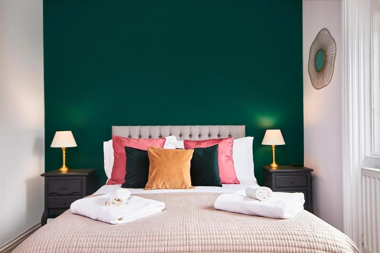 Apartman Lovely Abode In Newcastle - Sleeps 4 - Ground Floor