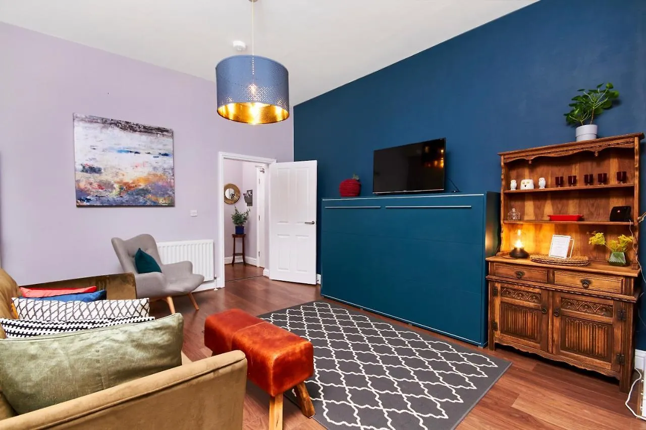 Lovely Abode In Newcastle - Sleeps 4 - Ground Floor United Kingdom