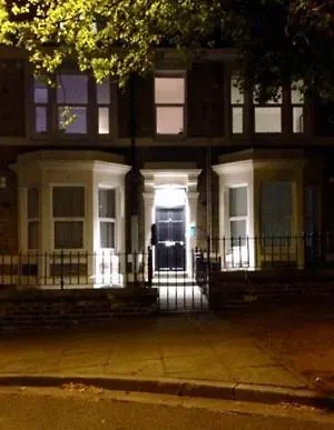 Lovely Abode In Newcastle - Sleeps 4 - Ground Floor Apartment