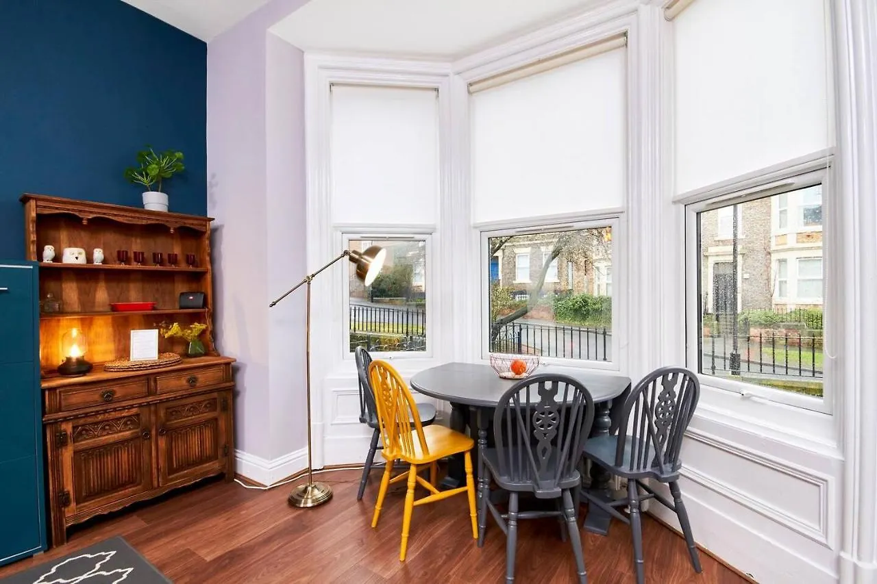 Lovely Abode In Newcastle - Sleeps 4 - Ground Floor Newcastle upon Tyne